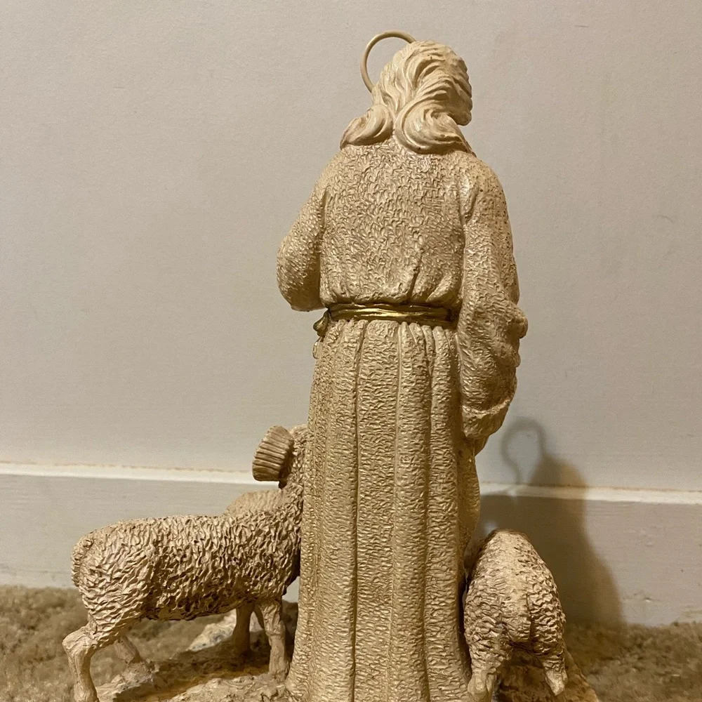 💫 10” Tall Shepherd with Lambs Statue - Picture 5 of 12